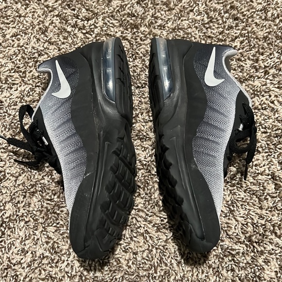 Nike Air Max - Picture 4 of 5